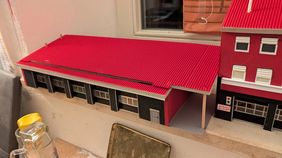 Feuerwache HO mir Nebengebäude zu  verkaufen. Tore zum öffnen (Ohne Fahrzeuge) - Bild 3 von 4