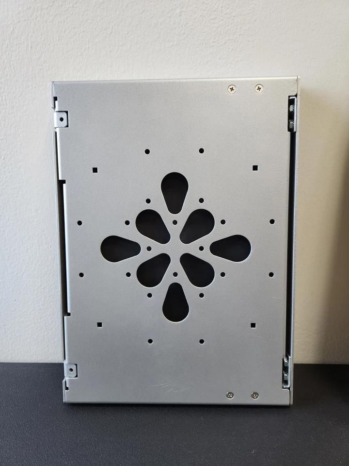 FSR iPad wall mount enclosure - Image 2 of 4