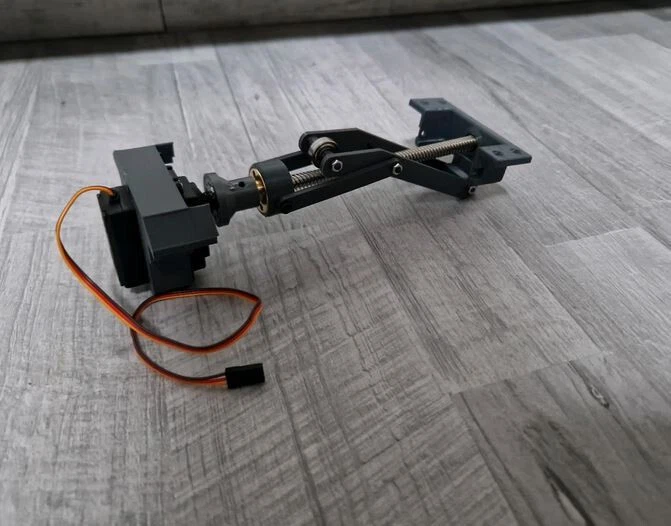 RC Kippmechanik für Bruder Anhänger und Lkws - Bild 3 von 3