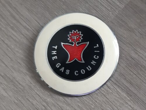 Vintage The Gas Council Badge - Enamel Badge with Mr Therm - Picture 1 of 8