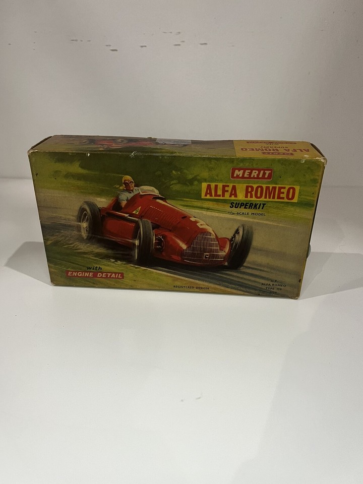 VINTAGE ALFA ROMEO SCALE MODEL KIT BY MERIT COLLECTIBLE TOY RACING