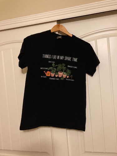 Gardening Plants Graphic T Shirt Size Small Gildan Tag Black Short Sleeve