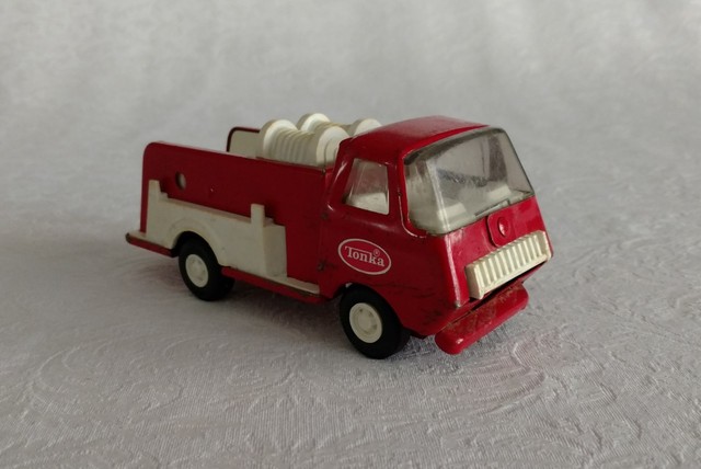 Vintage Tonka Red White Fire Truck Steel Metal Plastic #55250 Terrific