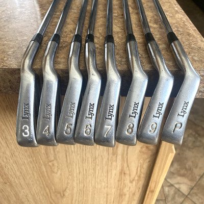 Lynx Parallax Men's Golf Irons Right-Handed Stiff Grip 3-9, PW Royal Set