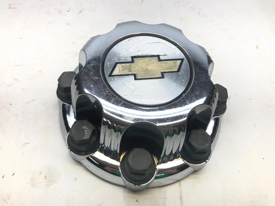 Chevy Silverado 2500 3500 2004 par de 2 tapas centrales 8 orejetas pajarita logotipo 15039488 Foto 4 de 4