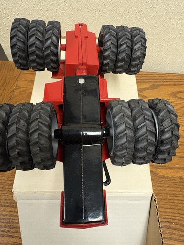 1/32 Case International 9390 4WD Tractor With Triples, With Box. FG-ZSM743 - Picture 9 of 9