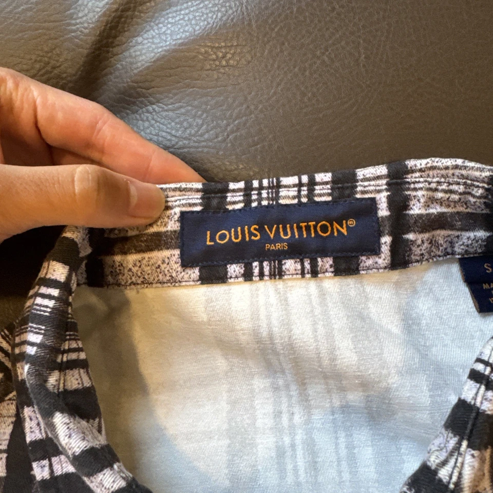 LOUIS VUITTON - Blurry VIsion of a Bright Future overshirt jacket authentic - Image 2 of 4
