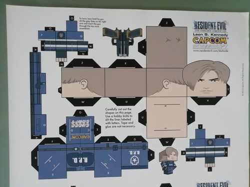 Offizielles Resident Evil LEON KENNEDY Cubecraft Artwork Cut Out Baumodell