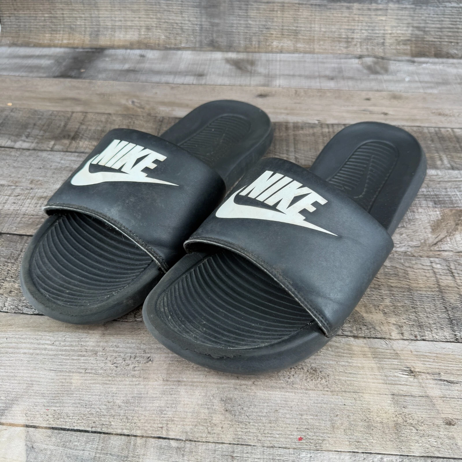 Nike Slides Taglia 12 VICTORI ONE Uomo Nero CN9675 002 Basic Active