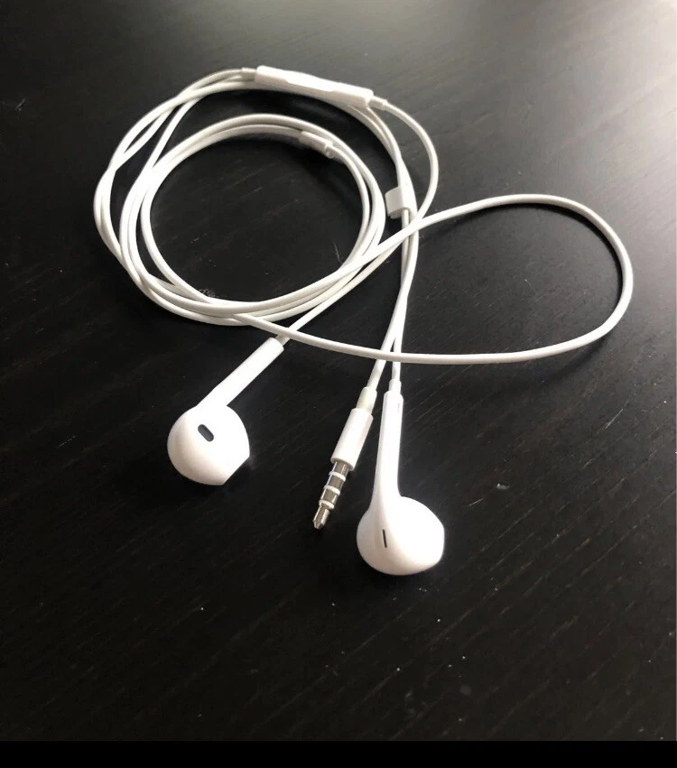 apple earbuds