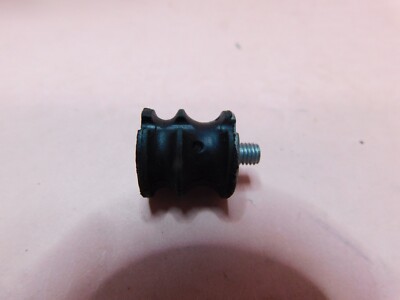 Non-Genuine AV buffer fits Husqvarna 61, 268, 272 XP Non-Genuine AV buffer fits Husqvarna 61, 268, 272 XP