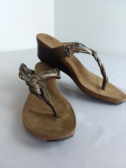 bandolino flip flop sandals