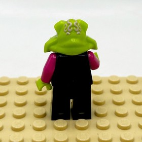 LEGO Alien Trooper Minifigure Alien Conquest 7049 7066 7051 Authentic EUC