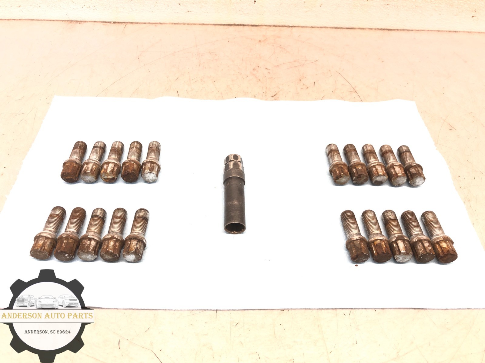 2014-2020 MASERATI QUATTROPORTE WHEEL RIM LUG NUT SET X20 W/ SECRET KEY OEM