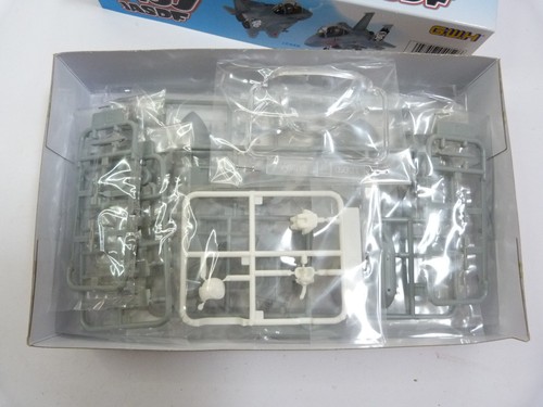 GWH F-15j JASDF snap kit hobby model kit. Unbuilt with decals. GQ002. - Picture 5 of 6