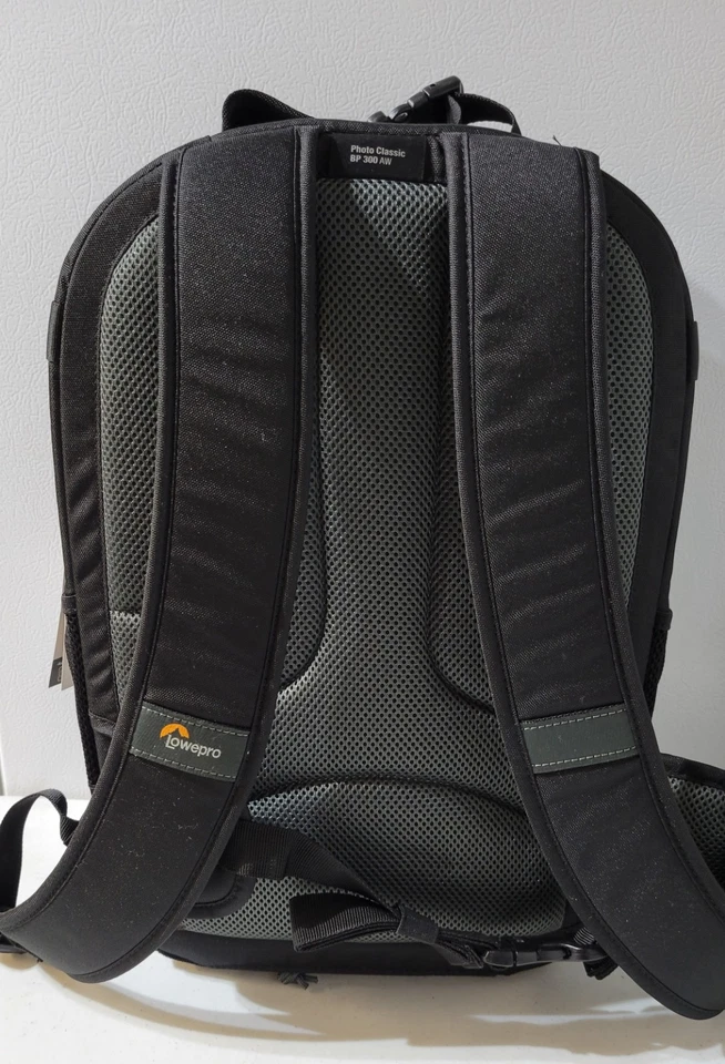 Lowepro Ridgeline Pro BP 300 AW Black NWT 16 X 12 - Image 3 of 4