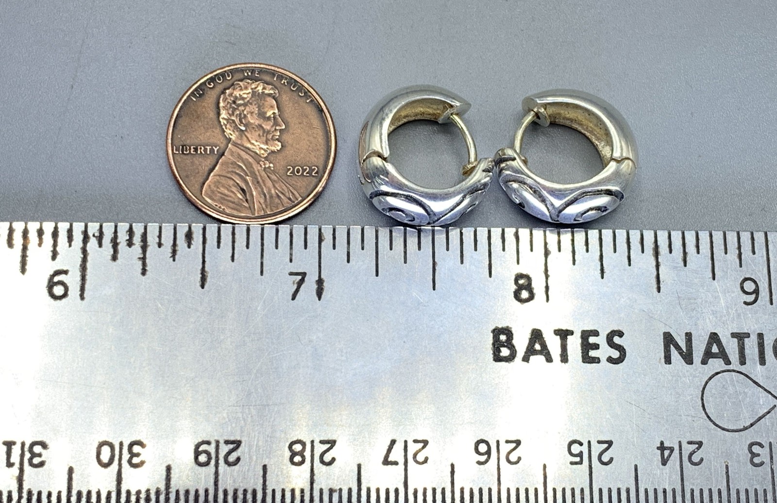 Sterling Silver Scrollwork Design Hinged Hoop Ear… - image 4