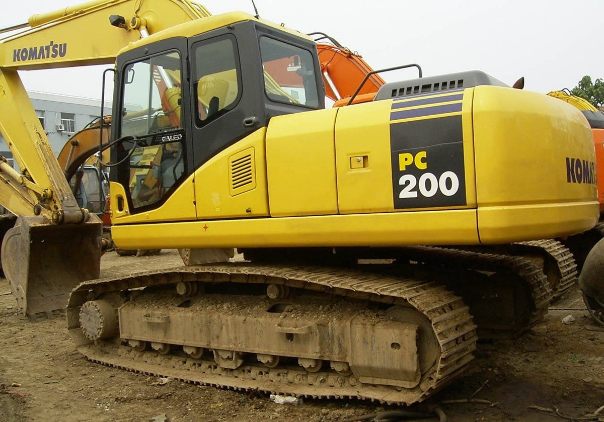 KOMATSU製　PC200-11 1/50 KOMATSU製 PC200-11 1/50 KOMATSU EXCAVATOR PC200 PC2OOLC PC21