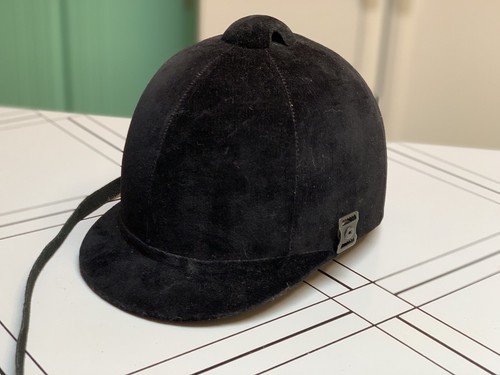 Vintage Conformatic Equestrian Black 