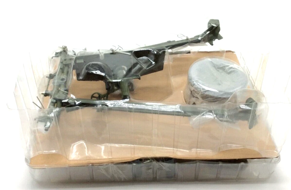 DRAGON 1/6 Scale WWII US M3 37mm Anti-Tank Gun W/Gunner Tom Hackett #70680 - Image 3 of 4