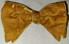 vintage 1970s pre-tied gold velvet clip-on Bow Tie, Royal, big butterfly style