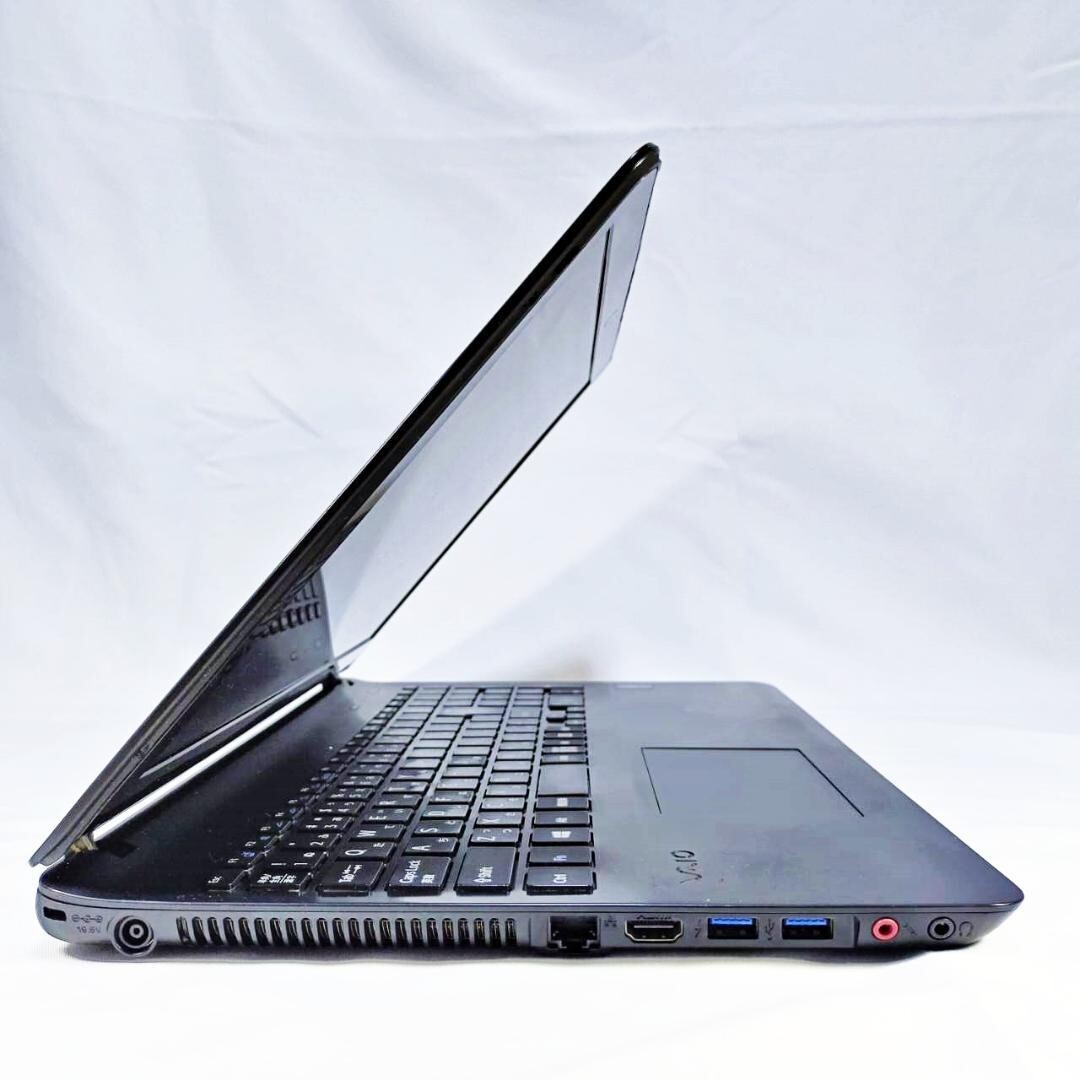 Sony VAIO Intel Core i3 SSD 512GB 8GB 15.5-inch Windows 10 Sony VAIO Intel Core i3 SSD 512GB 8GB 15.5-inch Windows 10
