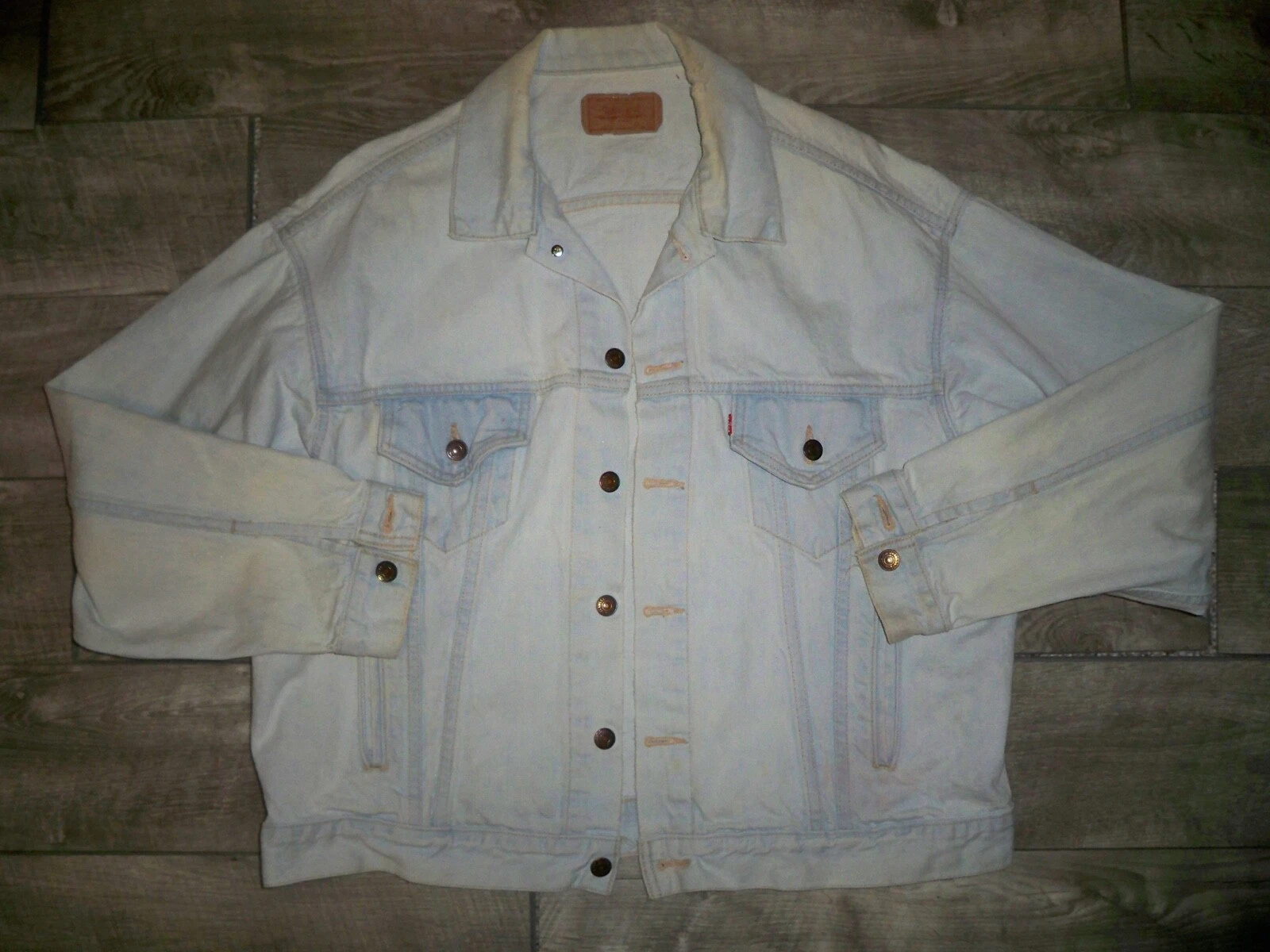 levis vintage red tag light wash denim barn trucker coat jacket