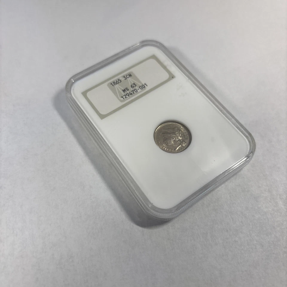 Сертифицированная монета 3 цента 1865 г. 3CN NGC MS63 — состояние не бывшее в обращении - Изображение 3 из 4