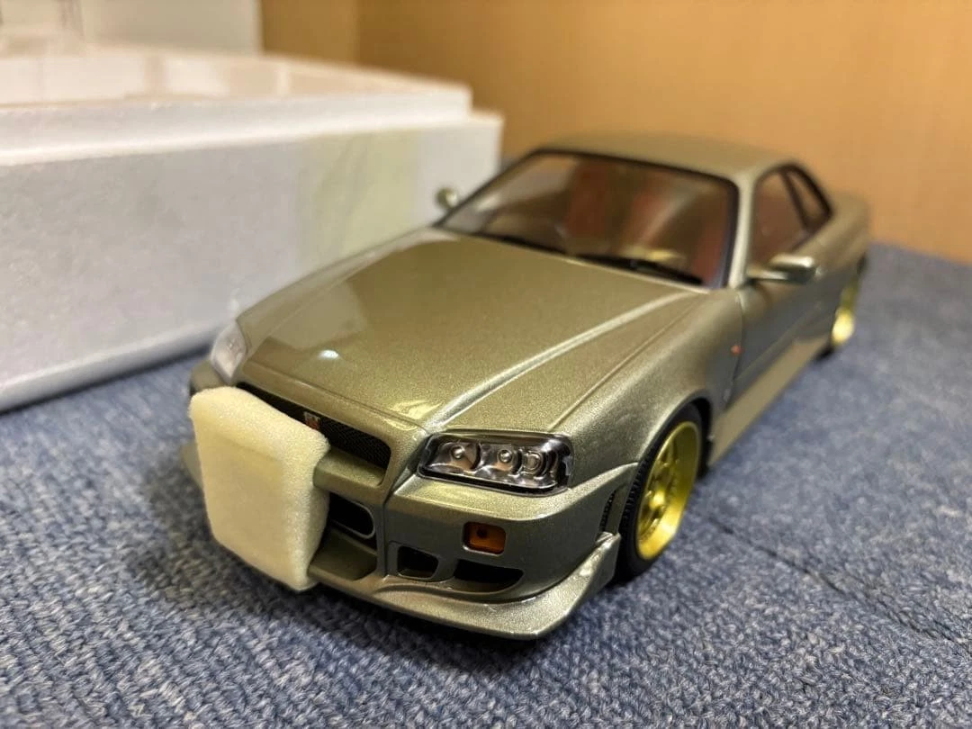 Preços baixos em Greenlight Nissan Veículos de brinquedo em metal