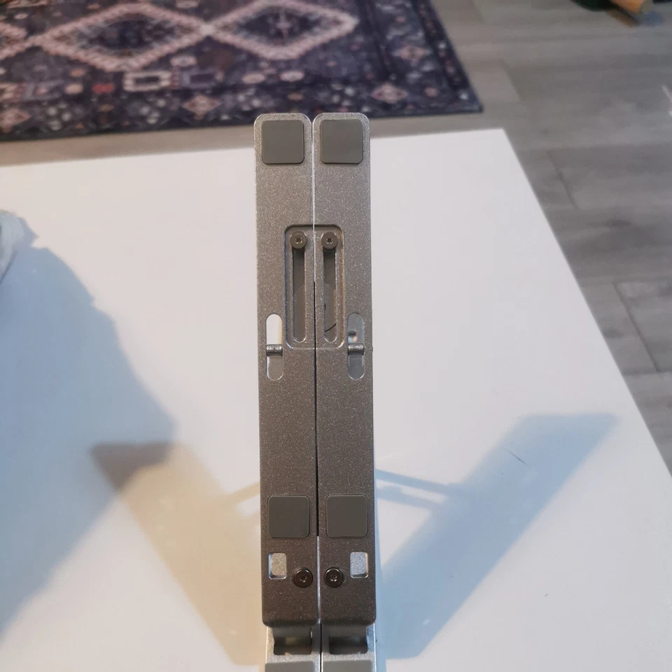 Adjustable foldable Laptop Stand - Image 2 of 4