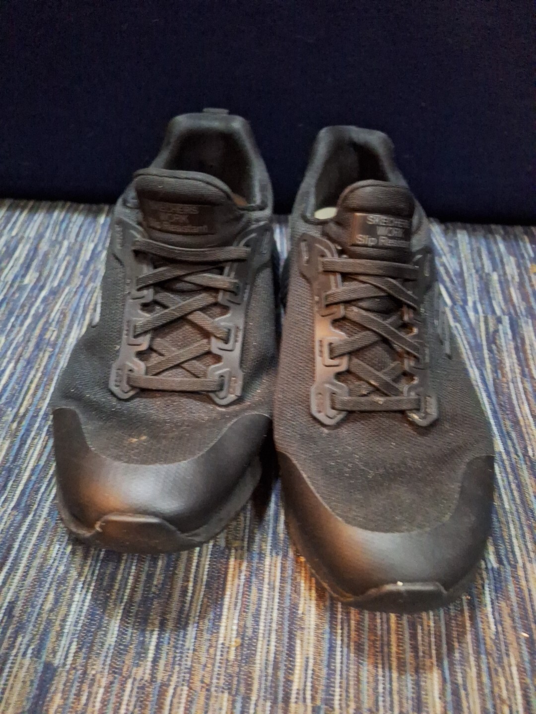 Mens Skechers Work Shoes Slip Resistance  Size 9