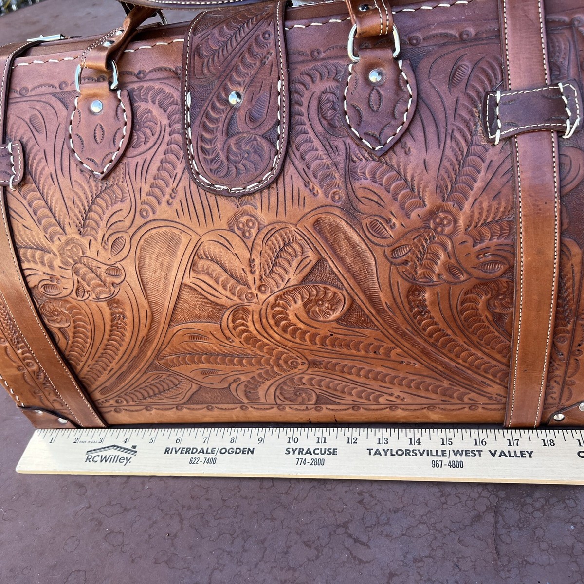 DEVOA　Hand made bag cow leather DEVOA Hand made bag cow leather The Design Edge Tooling