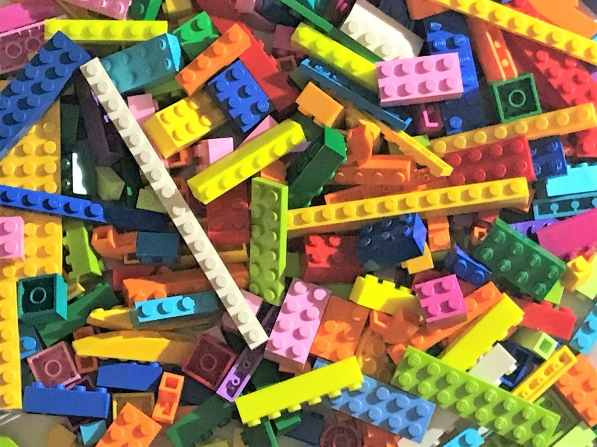 Lego Lot 100 Bulk BRIGHT COLORS MIX Red Green Orange Pink Bricks