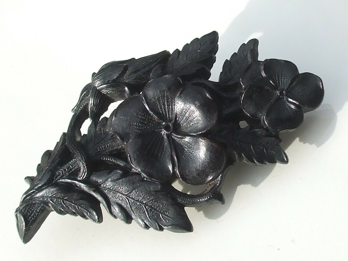Superbe broche ancienne en métal - Décor fleur - 1920's Art