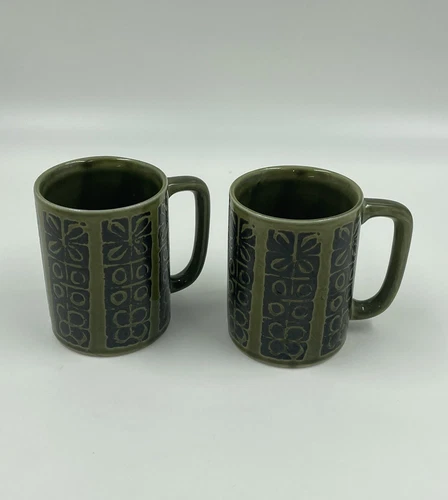 Unmarked Vintage Green Dip Floral Leaf Design Retro Coffee Mugs Set Of 2