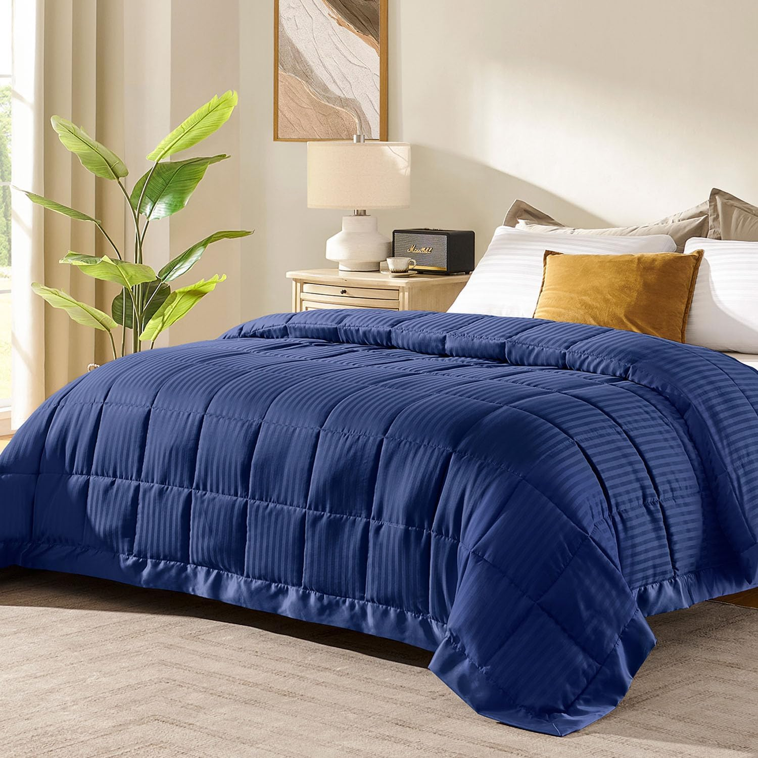 Lightweight Queen Size Down Alternative Blanket with Satin Trim