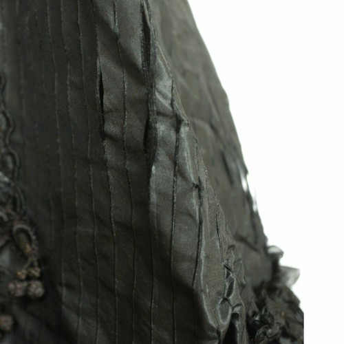Antique Victorian Mourning Cape Black Silk Hip Cloak with Lace Ribbon Decoration - Bild 11 von 11