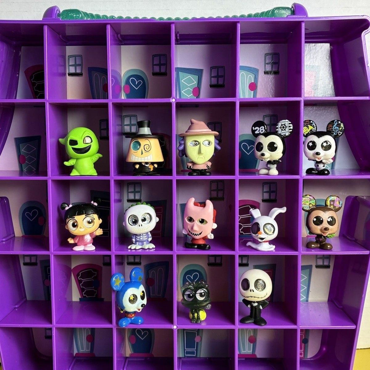 Disney Doorable Case Purple W/13 Figures NBC, Mickey + New NRFP
