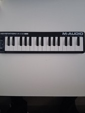 M-Audio Keystation Mini 32 MK3 Keyboard  CASE - 285797 Used like 20 times