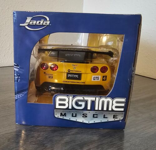 JADA BIGTIME MUSCLE BTM 2005 CHEVROLET CORVETTE C6-R 1:24 GIALLO PRESSOFUSO #93 - Foto 4 di 5