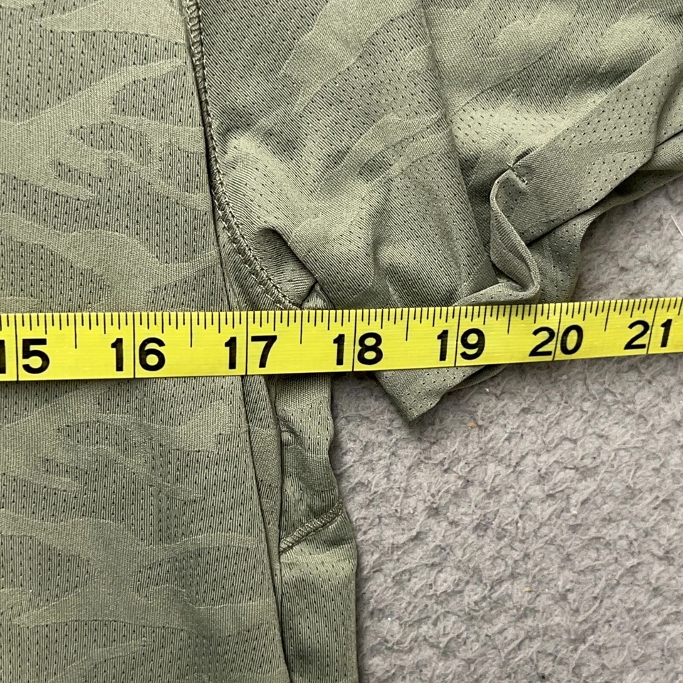 Camisa WWE Tapout Para Mujer Mediana Verde Camuflada Entrenamiento Ejercicio Gimnasio Correr Absorber Foto 3 de 4