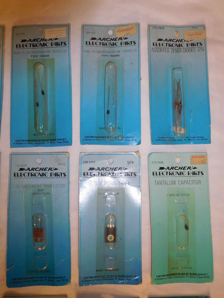 Condensadores, transistores, etc. vintage de 22 en paquetes Foto 3 de 4