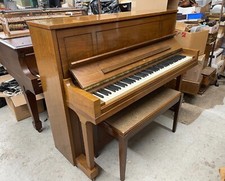 STEINWAY PROFESSIONAL STUDIO UPRIGHT PIANO BEAUTIFUL FIGURED WALNUT GRAIN