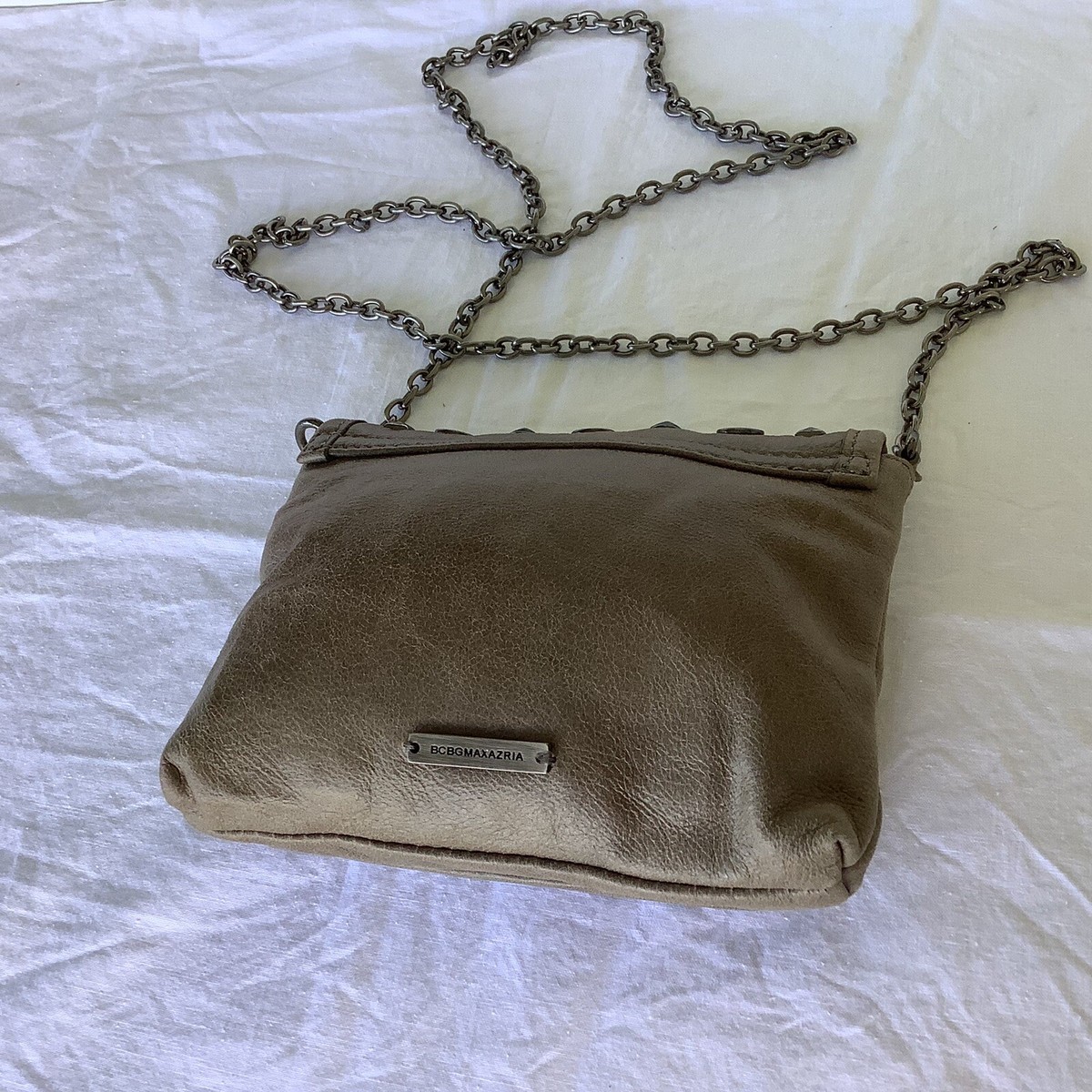 （US発）BCBG MAXAZRIA ミニクロスボディボディバッグ ショルダーバッグ キルティングレザー ミニクロスボディバッグ