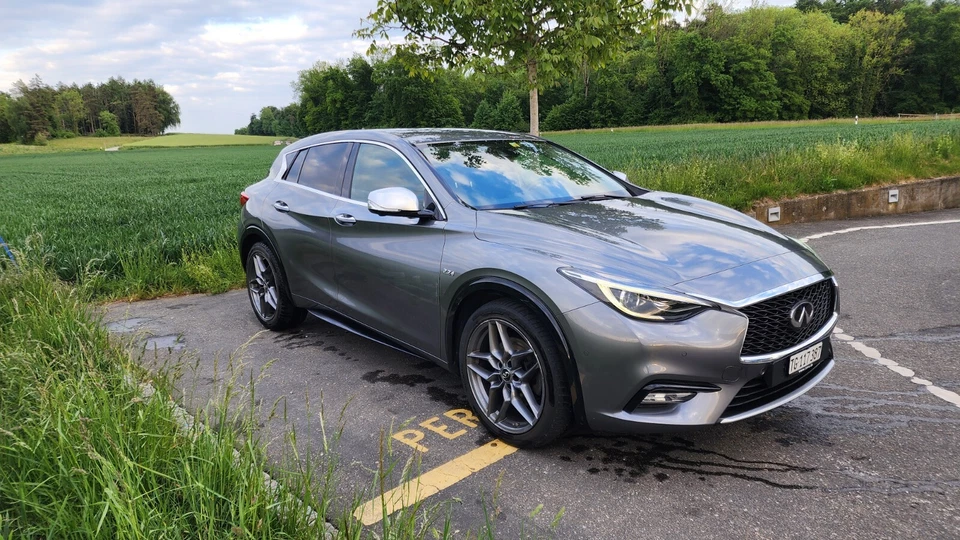 Infiniti Q30 2.2d AWD Premium Mercedes GLA - Bild 3 von 4