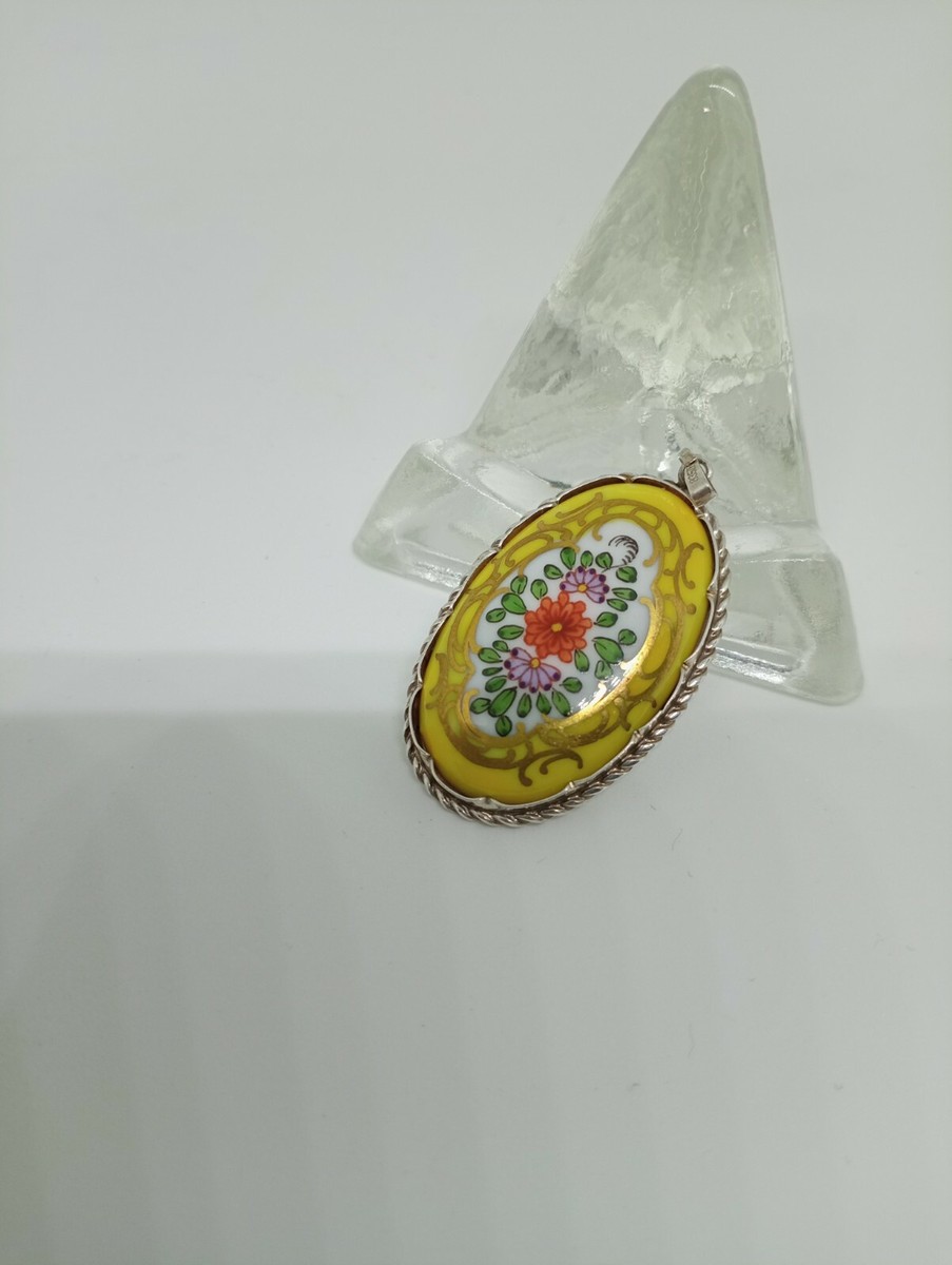 Dresden Porcelain Medallion Pendand by Carl Thieme Saxony Art Nouveau 1902-1920 View 3