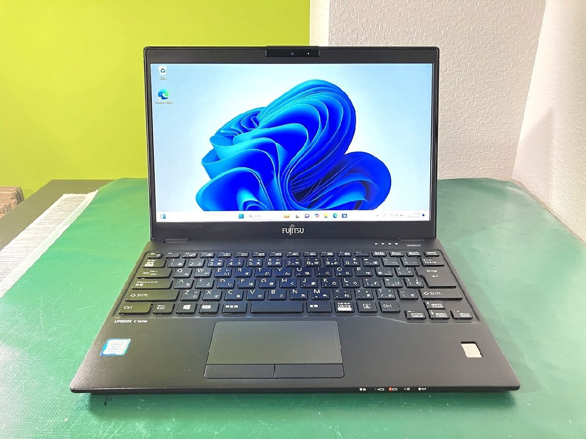 富士通 LIFE BOOK U 939/B Core i5 8365U Fujitsu lifebook U939/B Core i5-8365U 4GB RAM 128GB w/AC adapter