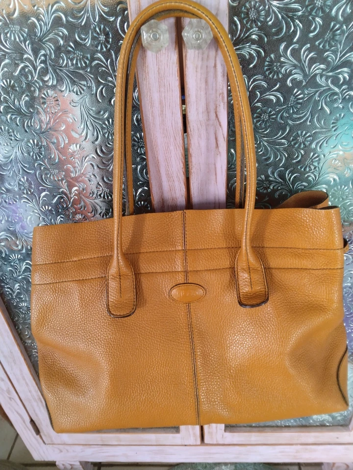 Tod's Pebbled Tan Leather Drawstring Tote Shoulder Bag Satchel Purse - Image 2 of 4