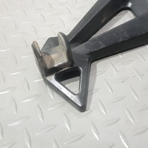 Kawasaki EX 250R Ninja 2008 - 2012 Rear Left Hanger Footrest Mount 35063-0626A - Picture 10 of 15