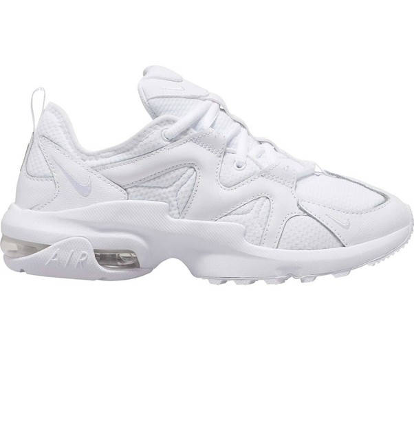 black nike trainers 4.5